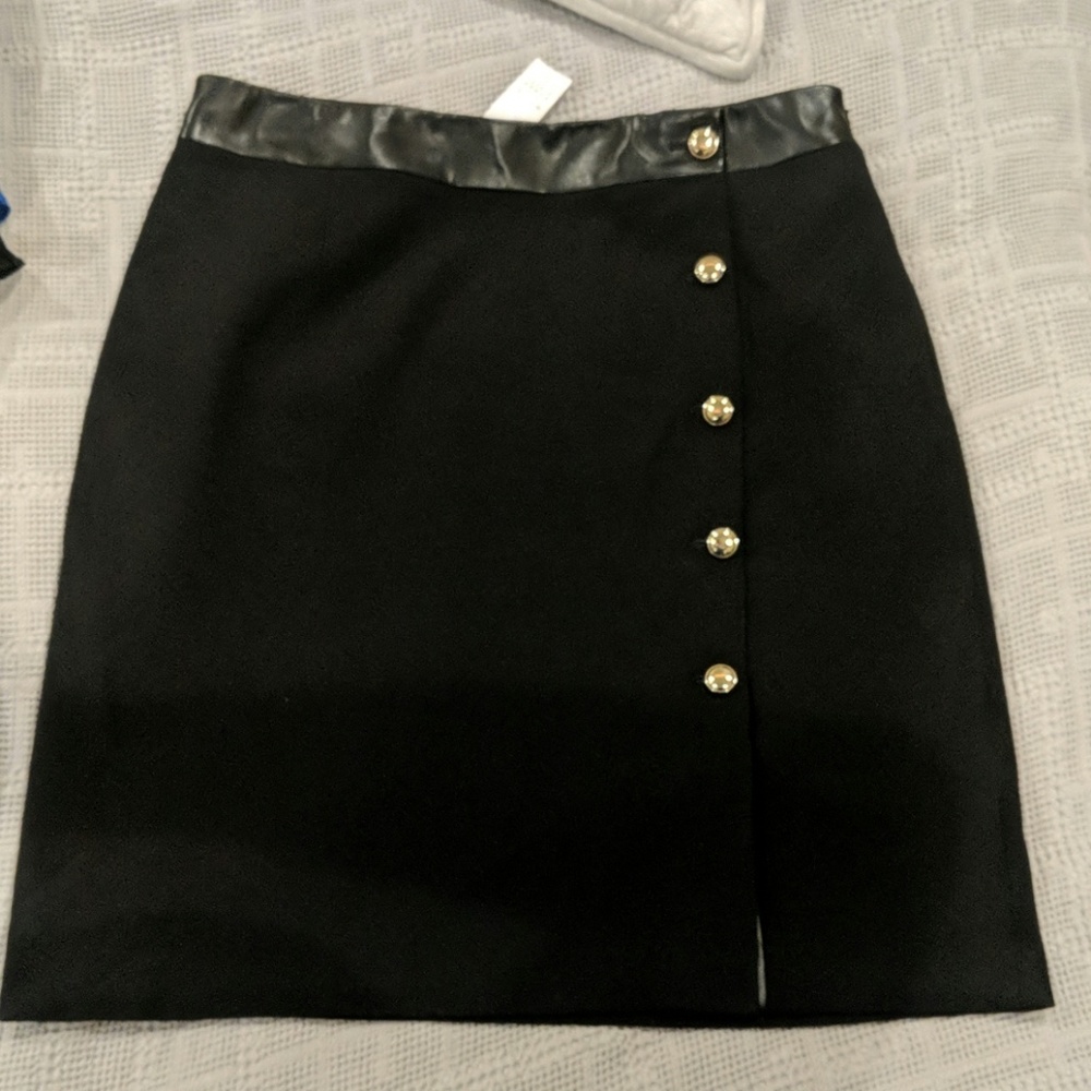 NWT White House Black Market sexy skirt with gold